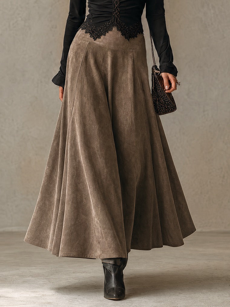 Albane | Set aus Spitzentop und Maxirock aus Wildlederimitat in Schwarz und Taupe