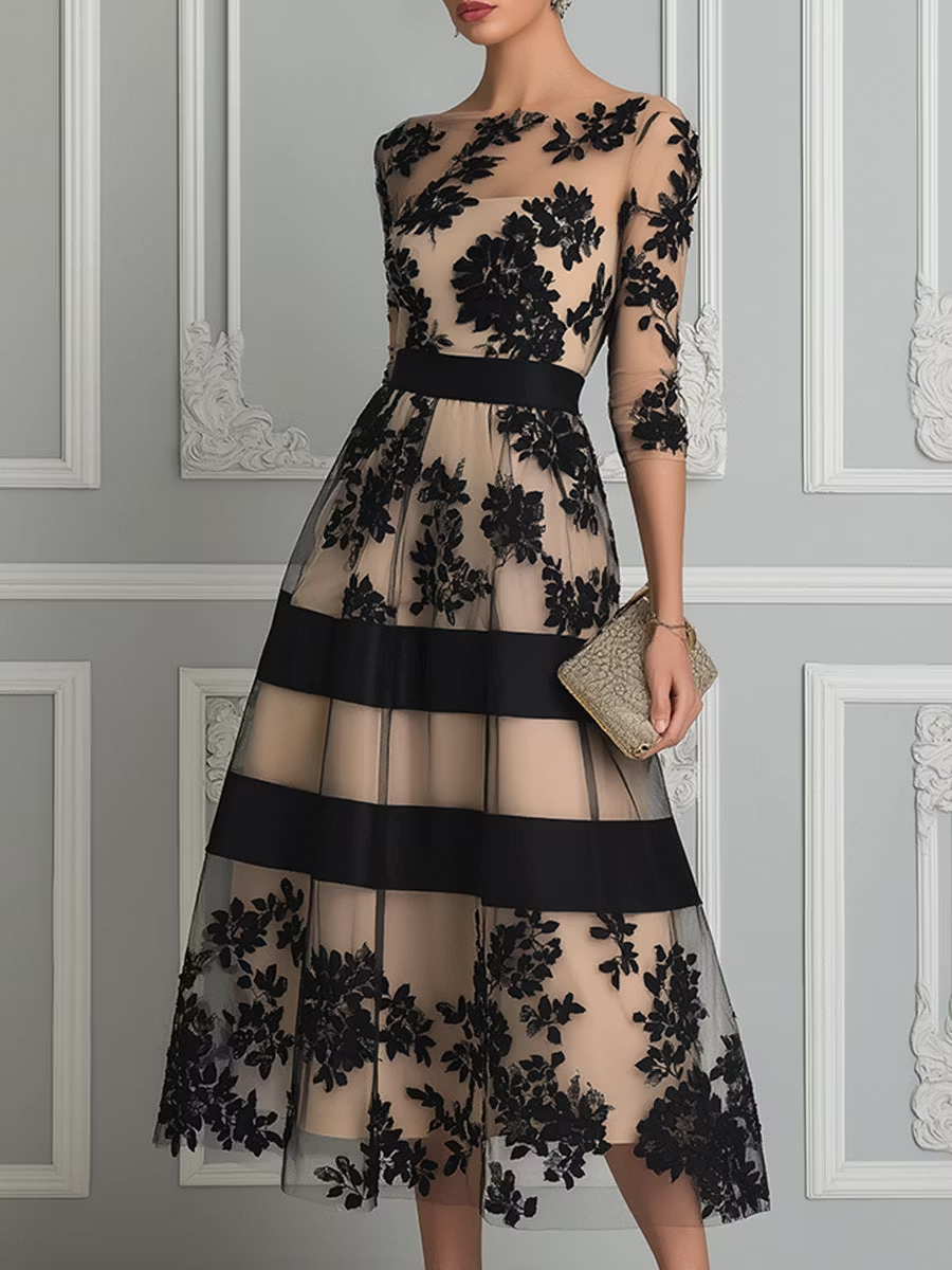 Elegantes schwarzes A-Linien-Midikleid aus Spitze