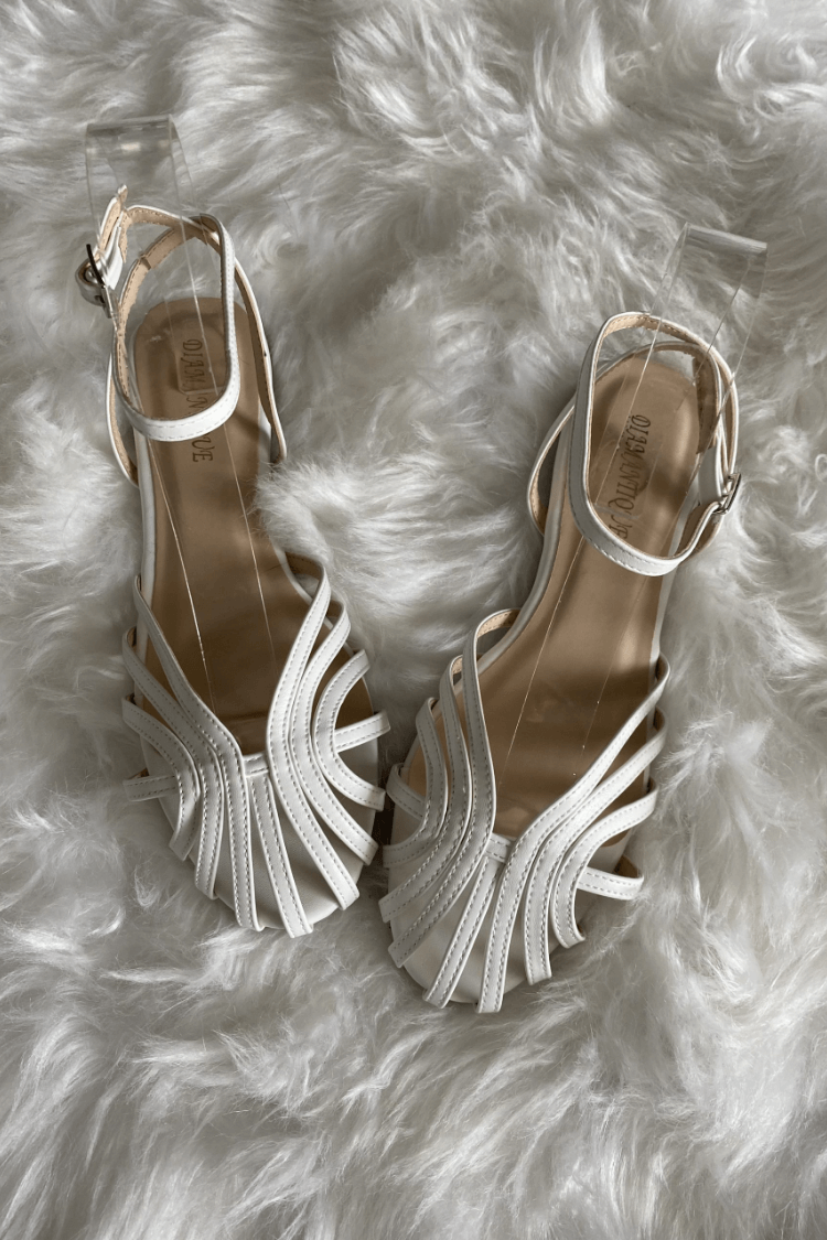GEFLOCHTENE FLACHE SANDALEN