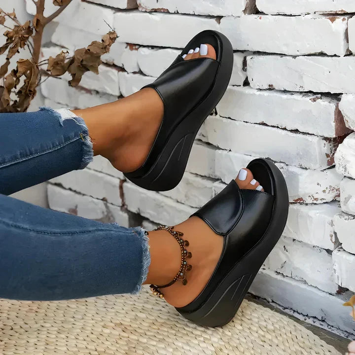 Eliza™ – Orthopädische Keilabsatz-Slipper