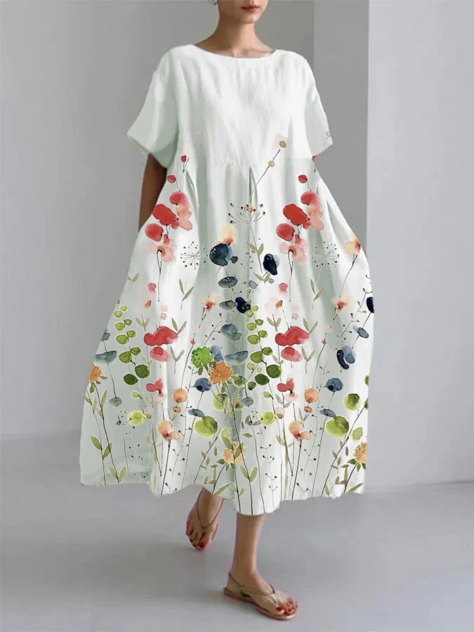 Mehrfarbiges Sommerkleid mit Blumenmuster