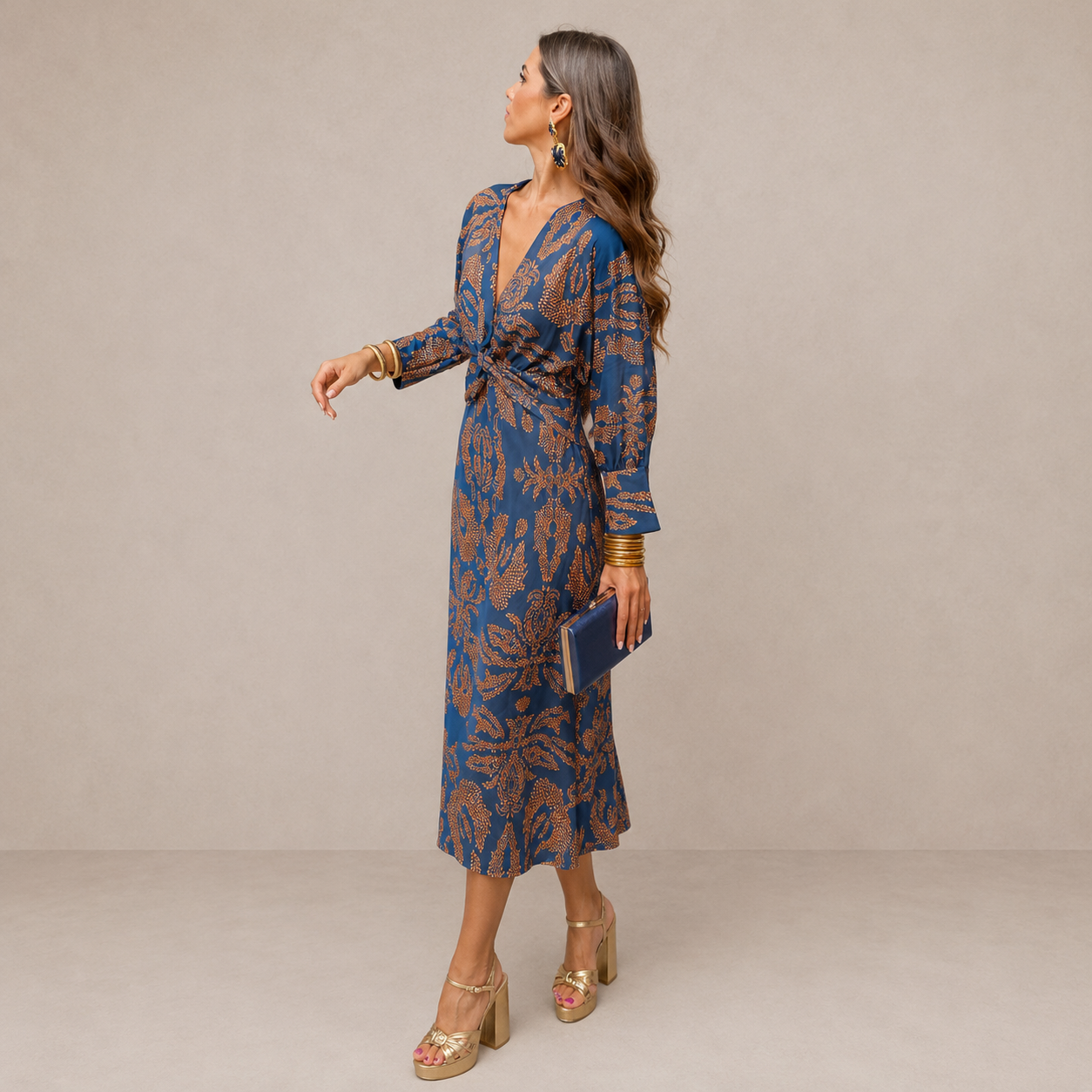 Lark | Midikleid mit V-Ausschnitt und Bindegürtel