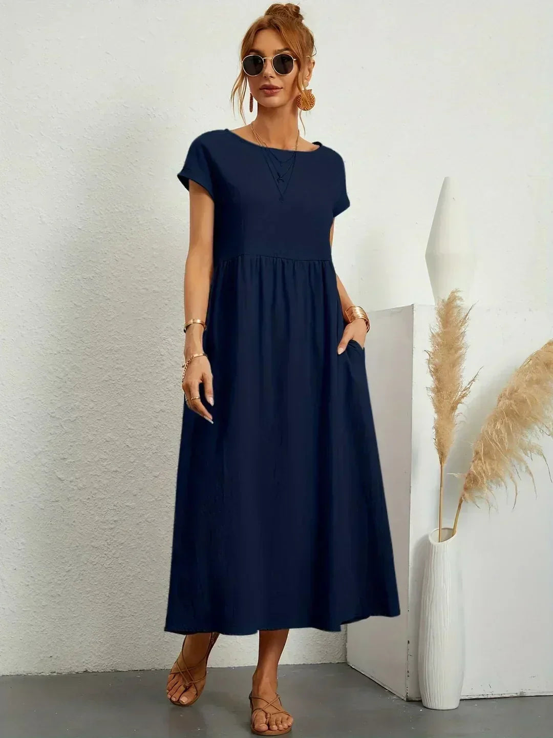 Nerys | Atmungsaktives weißes Midikleid