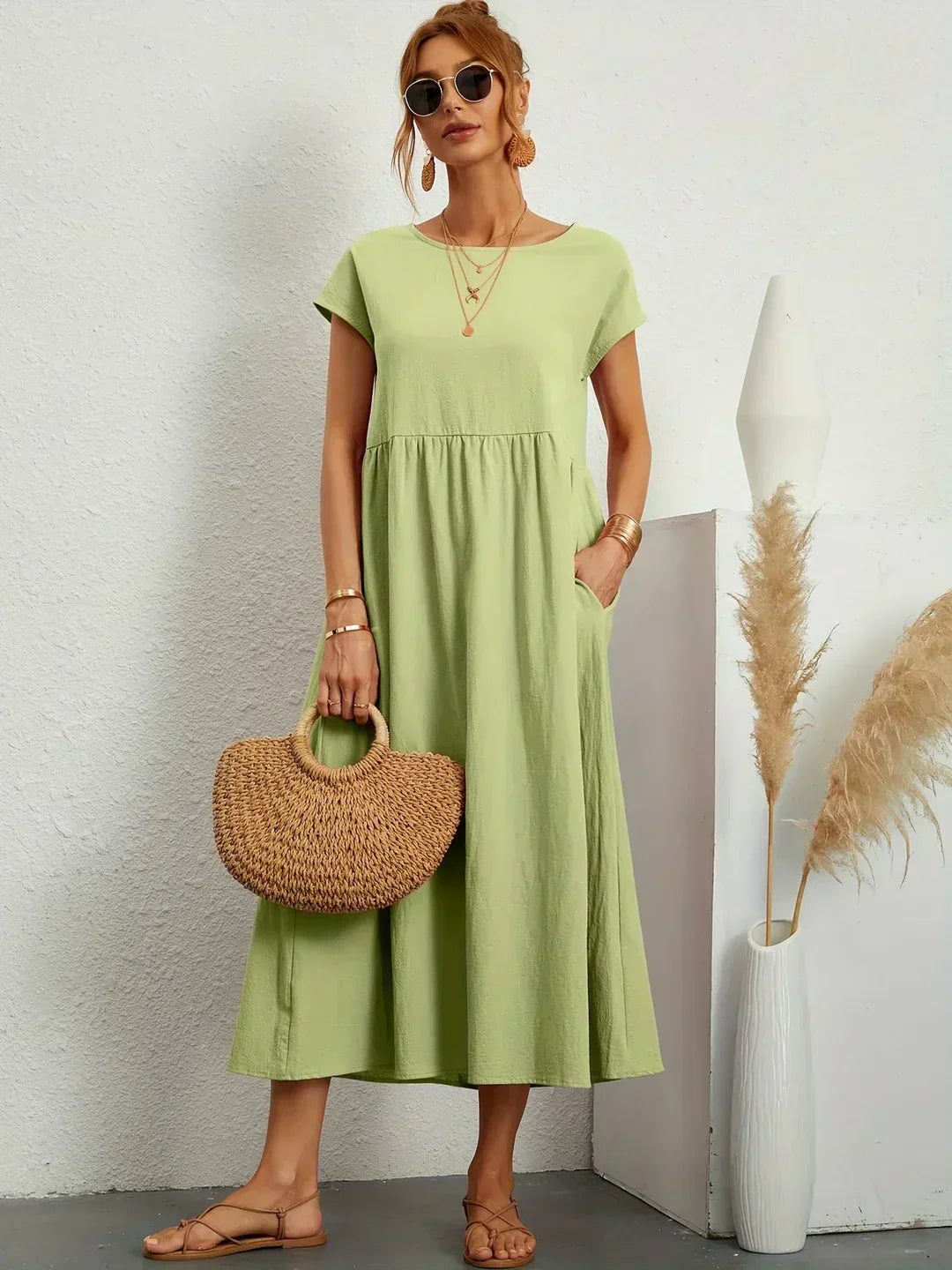 Nerys | Atmungsaktives weißes Midikleid