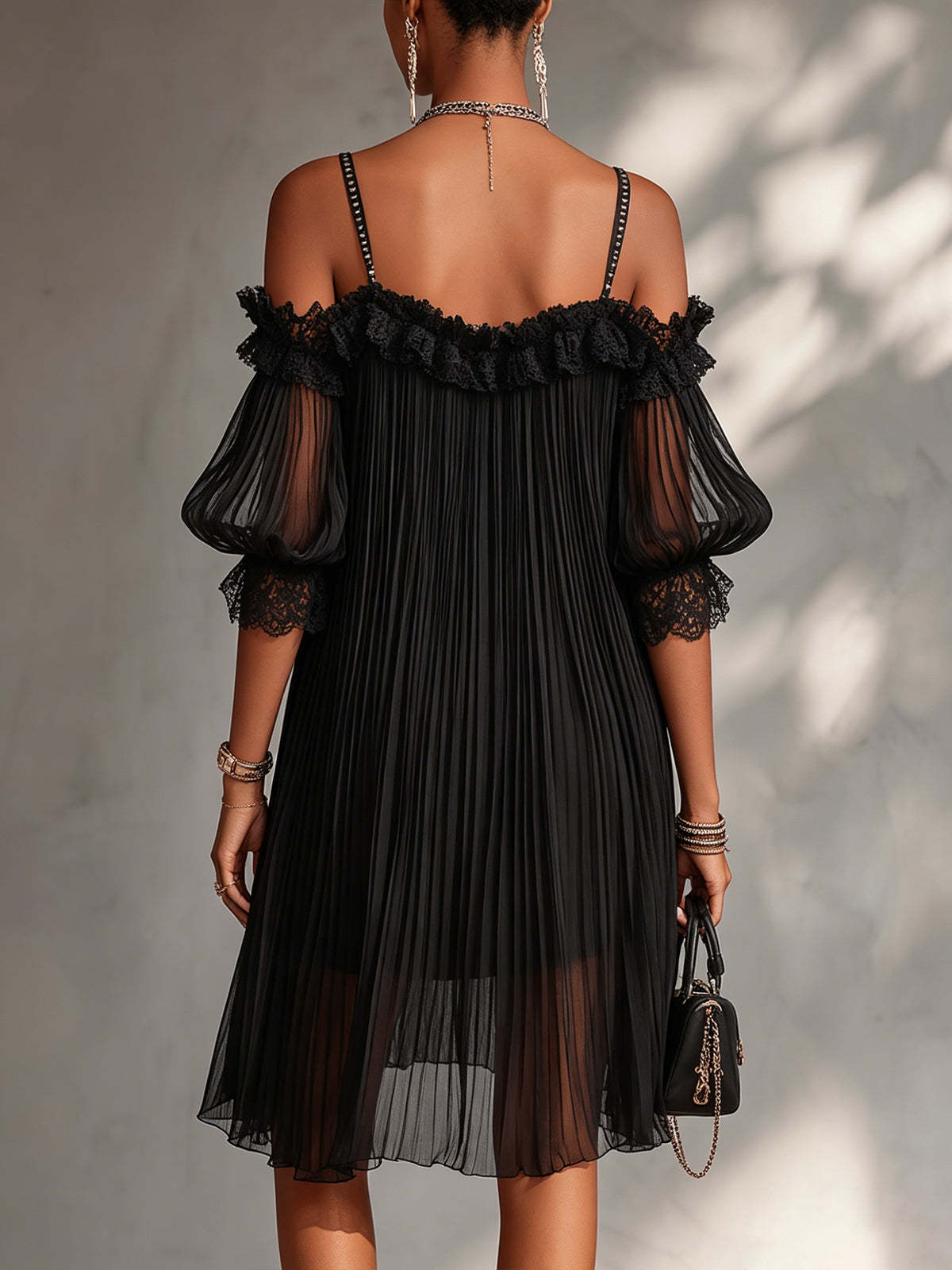 Vittoria – Schwarzes Chiffon-Minikleid mit Spitze