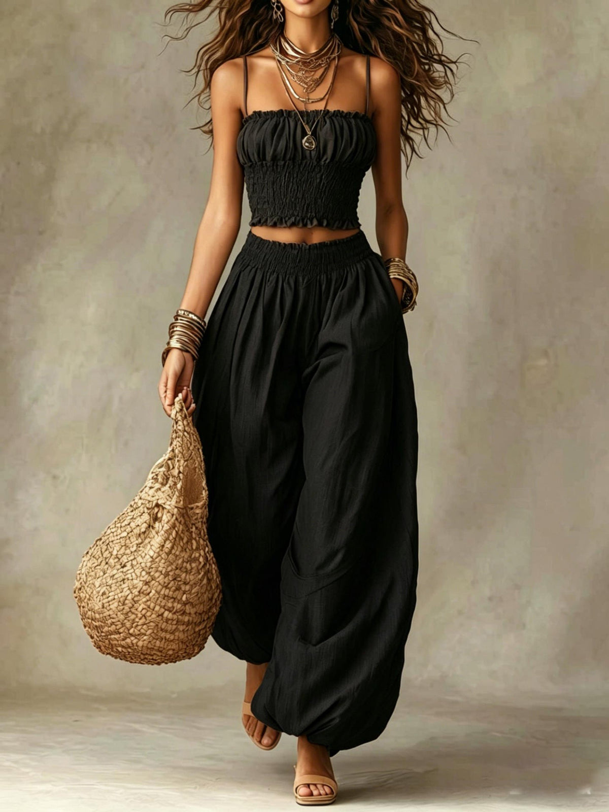 Zweiteiliges Set mit gesmoktem Crop-Top und weiter Hose