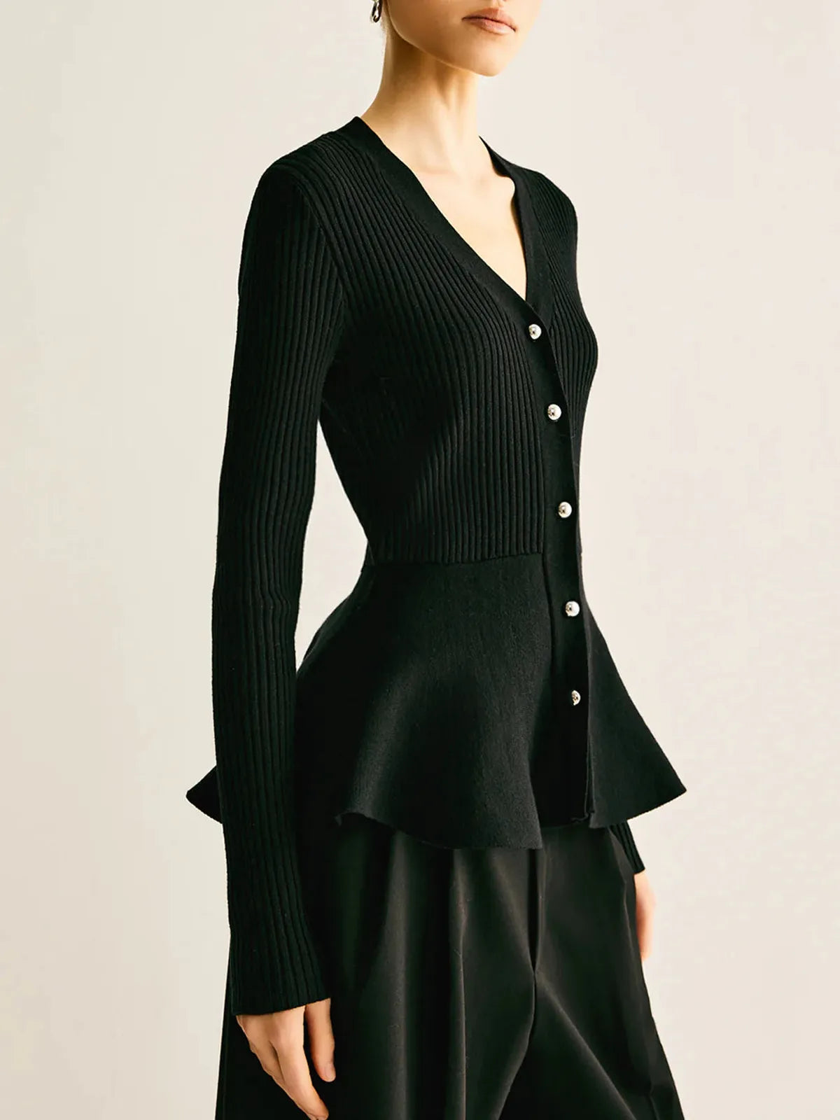Rippstrick-Peplum-Top mit Knöpfen