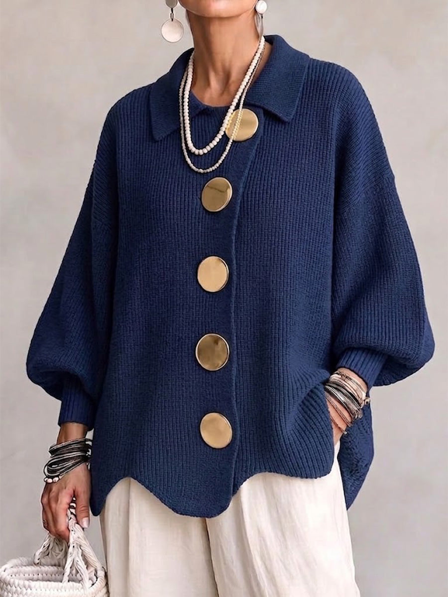 Ilona | Oversize-Strickjacke mit Kragen und großen Metallknöpfen