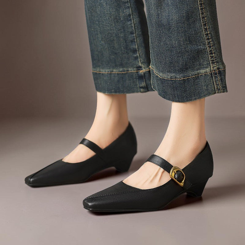 Grethe | Mary-Jane-Schuhe mit goldfarbener Schnalle