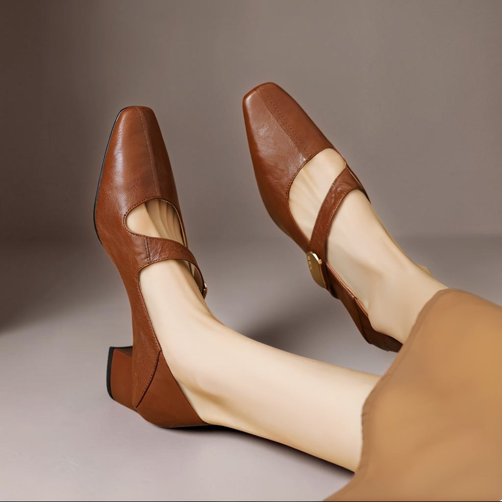 Else | Elegante Mary-Jane-Schuhe mit goldfarbener Schnalle