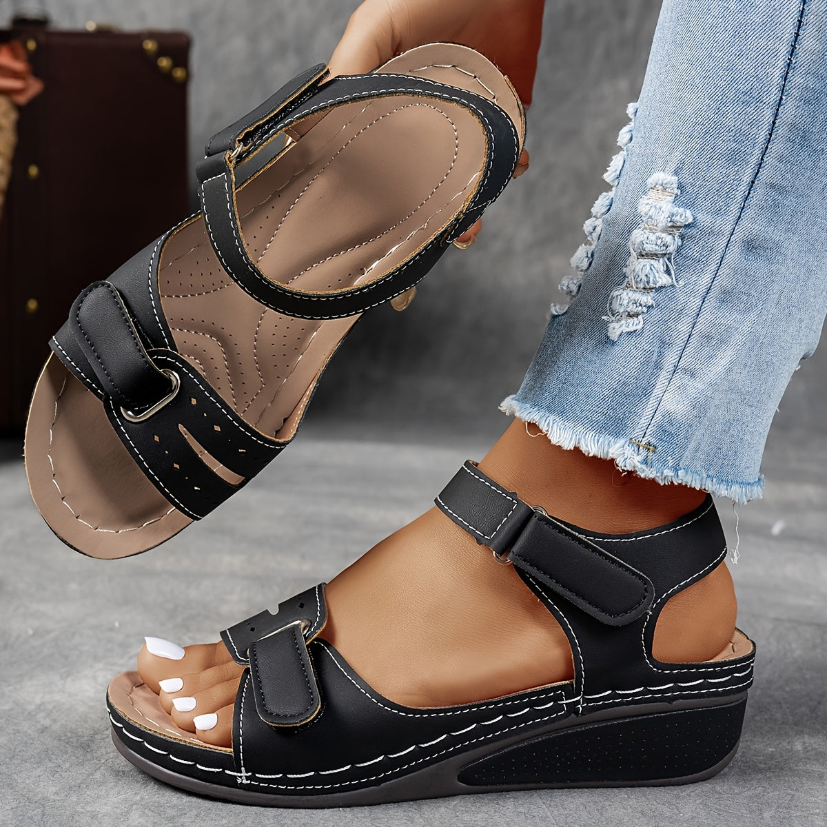 Trendige orthopädische Sandalen
