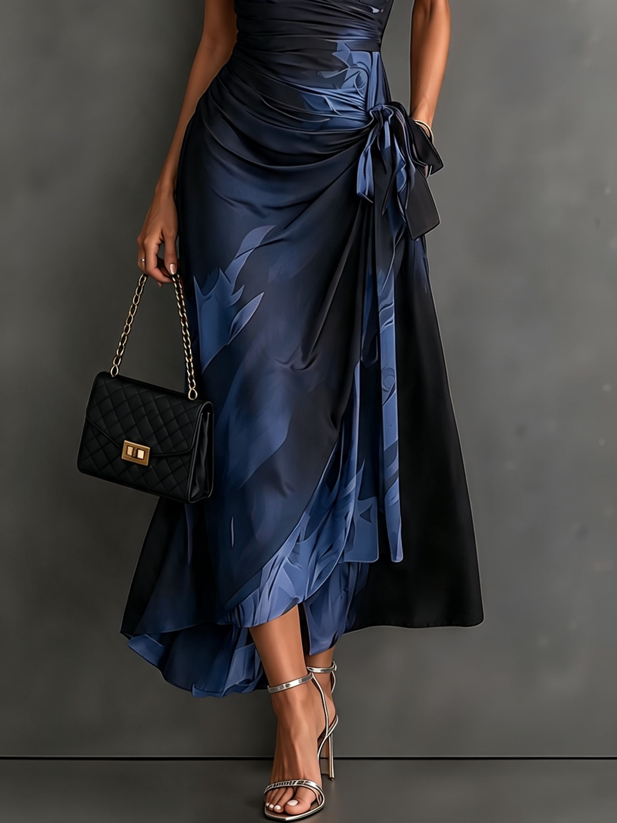 Midi-Wickelkleid mit abstraktem rot-schwarzem Print, V-Ausschnitt, kurzen Ärmeln, Bindegürtel und asymmetrischem Volantsaum