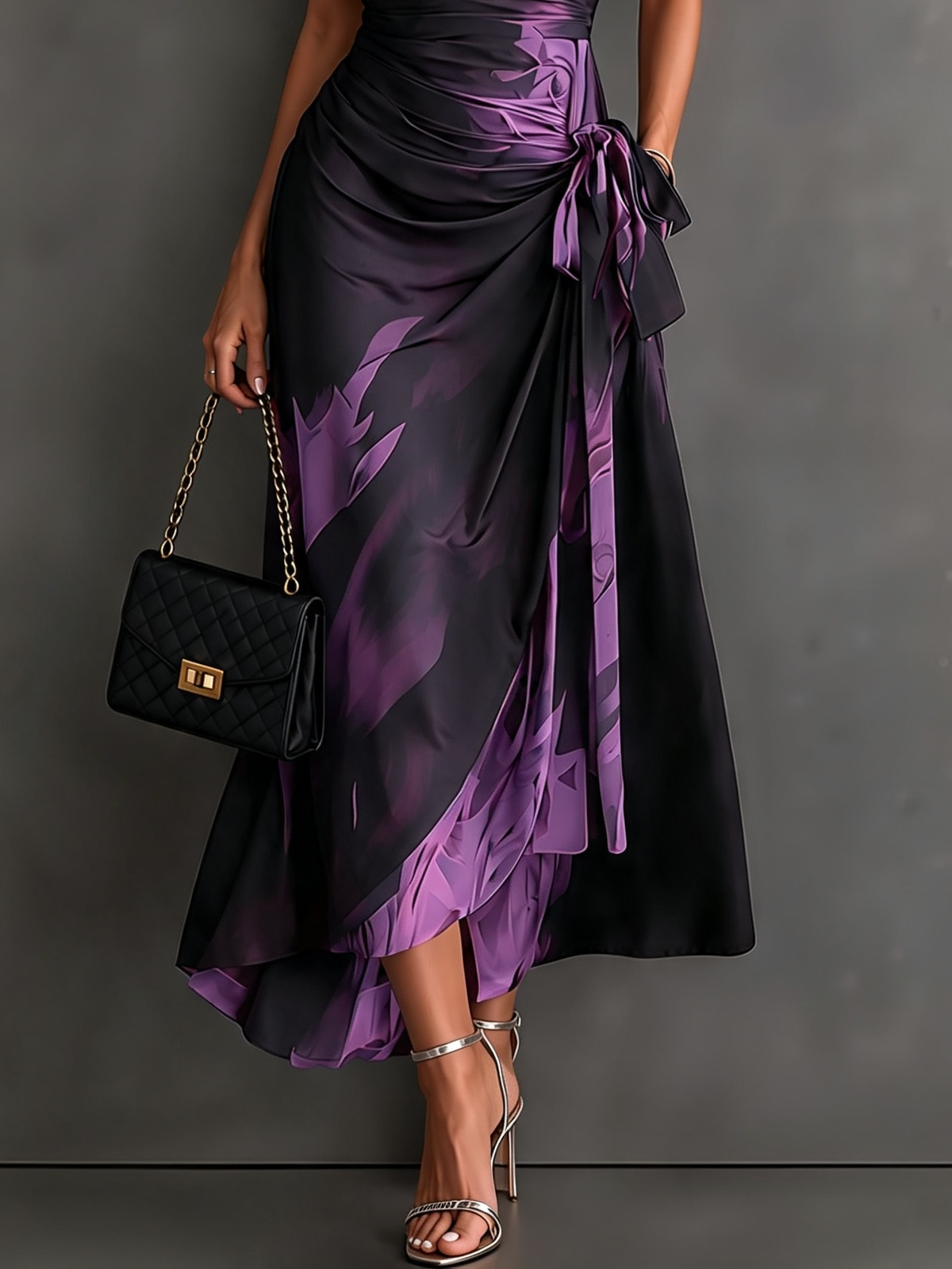 Midi-Wickelkleid mit abstraktem rot-schwarzem Print, V-Ausschnitt, kurzen Ärmeln, Bindegürtel und asymmetrischem Volantsaum