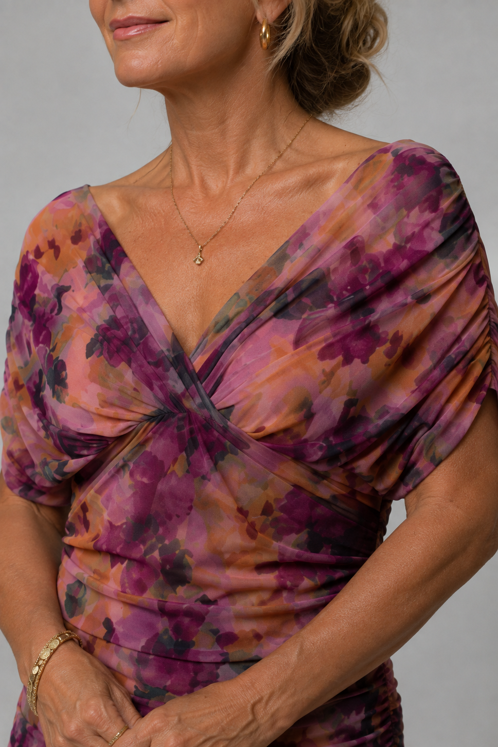 Ariane | Drapiertes schulterfreies Midikleid