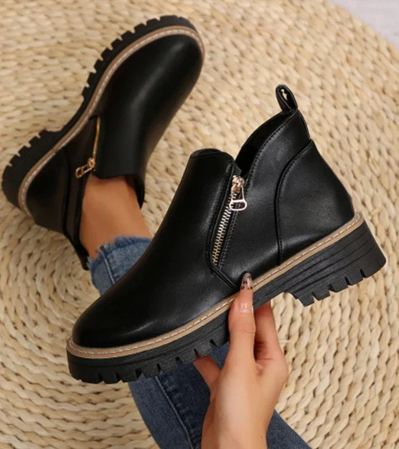 Sylvia-Anne | Schlichte Stiefeletten