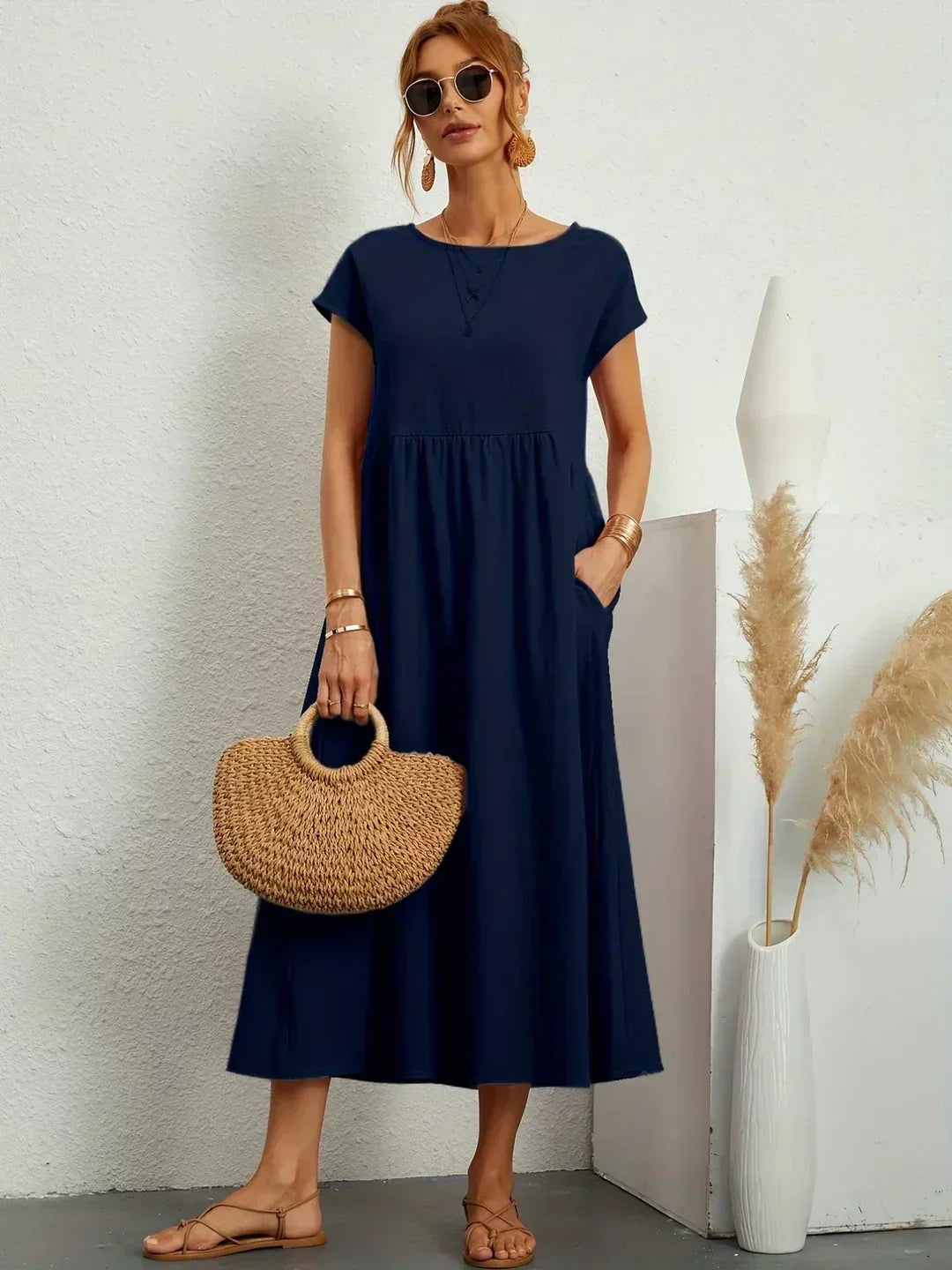 Nerys | Atmungsaktives weißes Midikleid