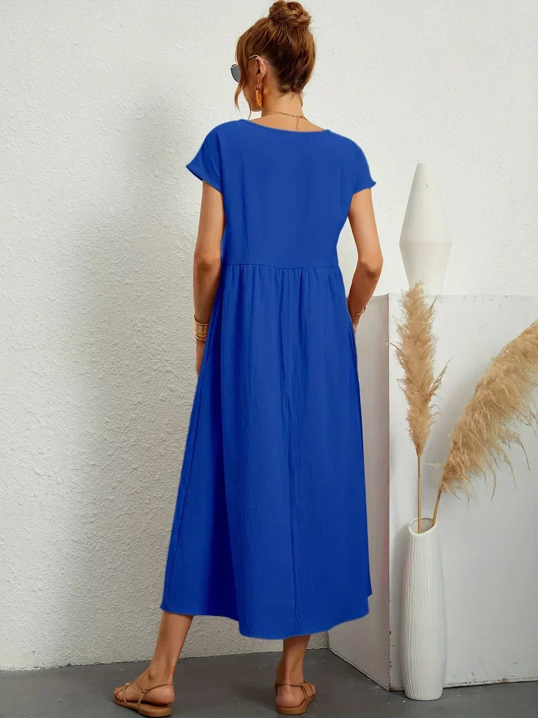 Nerys | Atmungsaktives weißes Midikleid