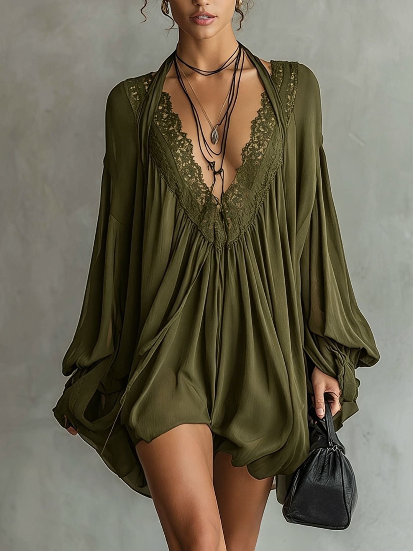 Cassandre – Chiffon-Minikleid mit Spitze