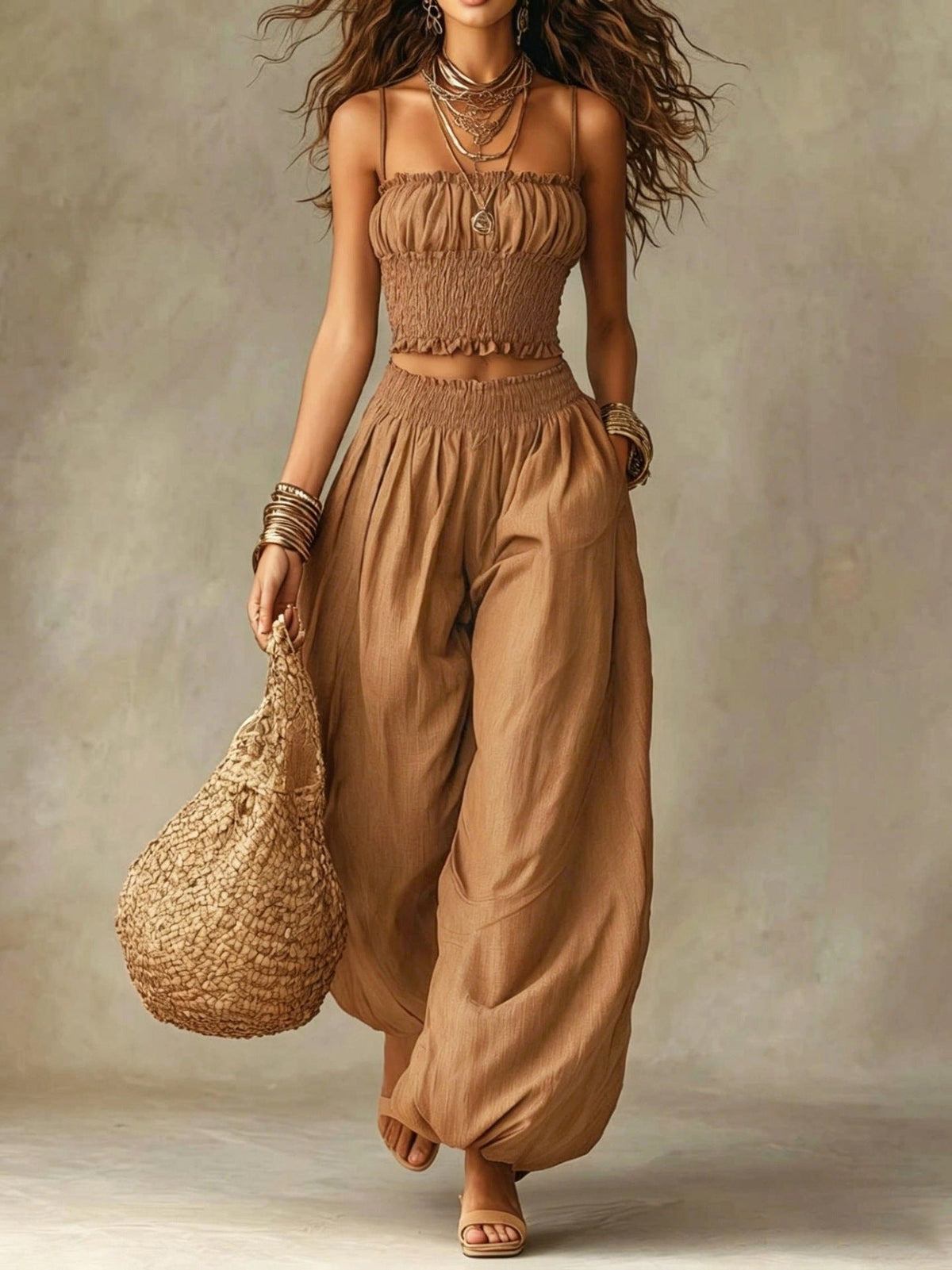 Zweiteiliges Set mit gesmoktem Crop-Top und weiter Hose