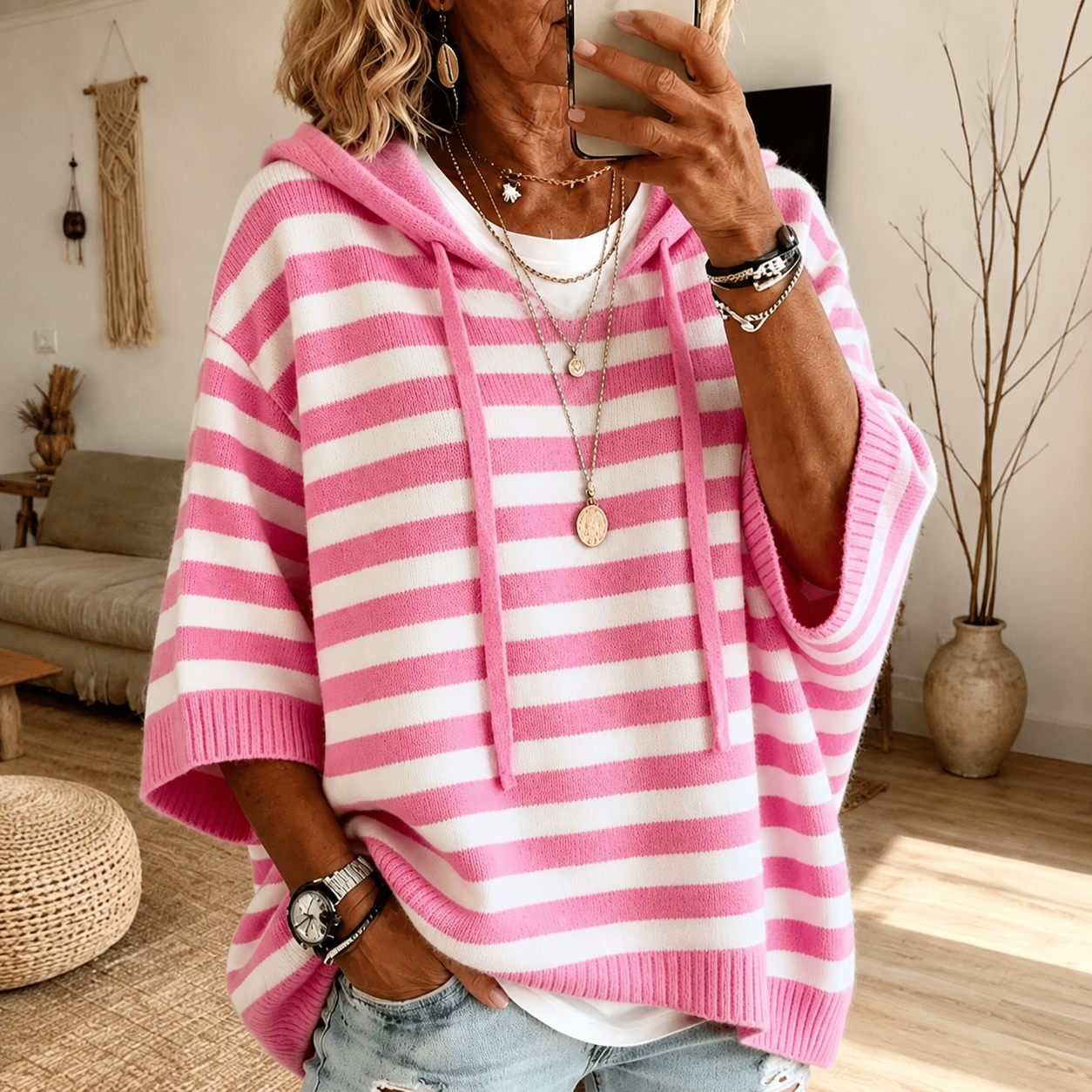 Émilie | Gestreifter Poncho-Pullover mit Kapuze in Rosa