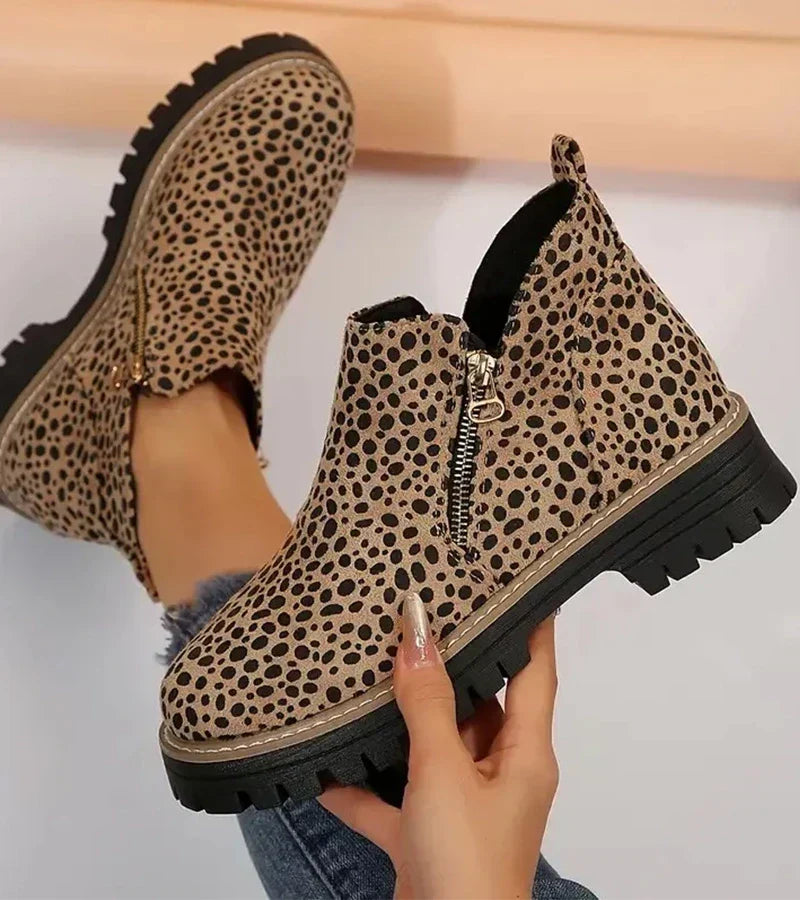 Sylvia-Anne | Schlichte Stiefeletten