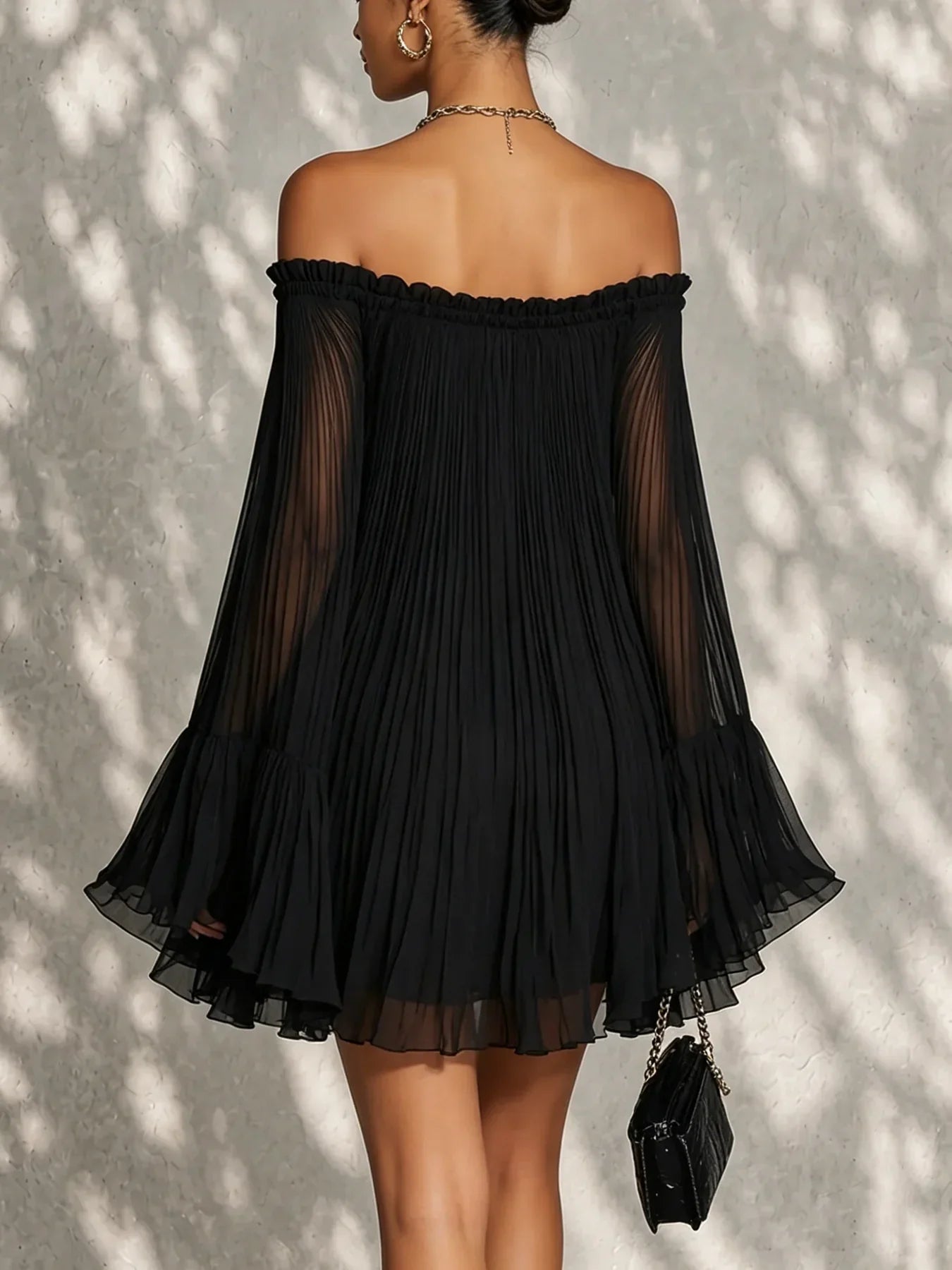 Miriana – Plissiertes Minikleid mit freien Schultern