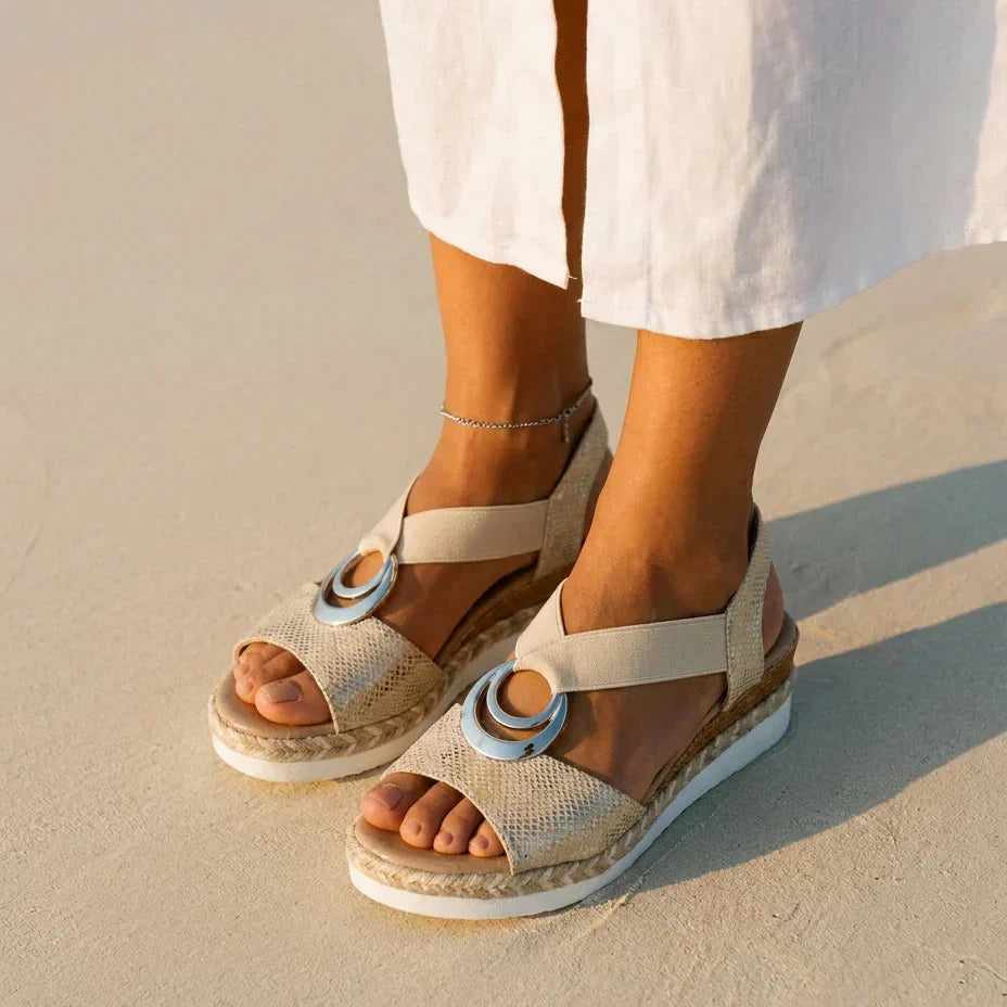 Serena – Komfortable orthopädische Sandalen