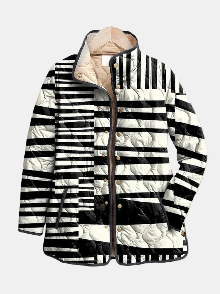 MIREN | SCHWARZ-WEISSE ABSTRAKTE STEPPJACKE