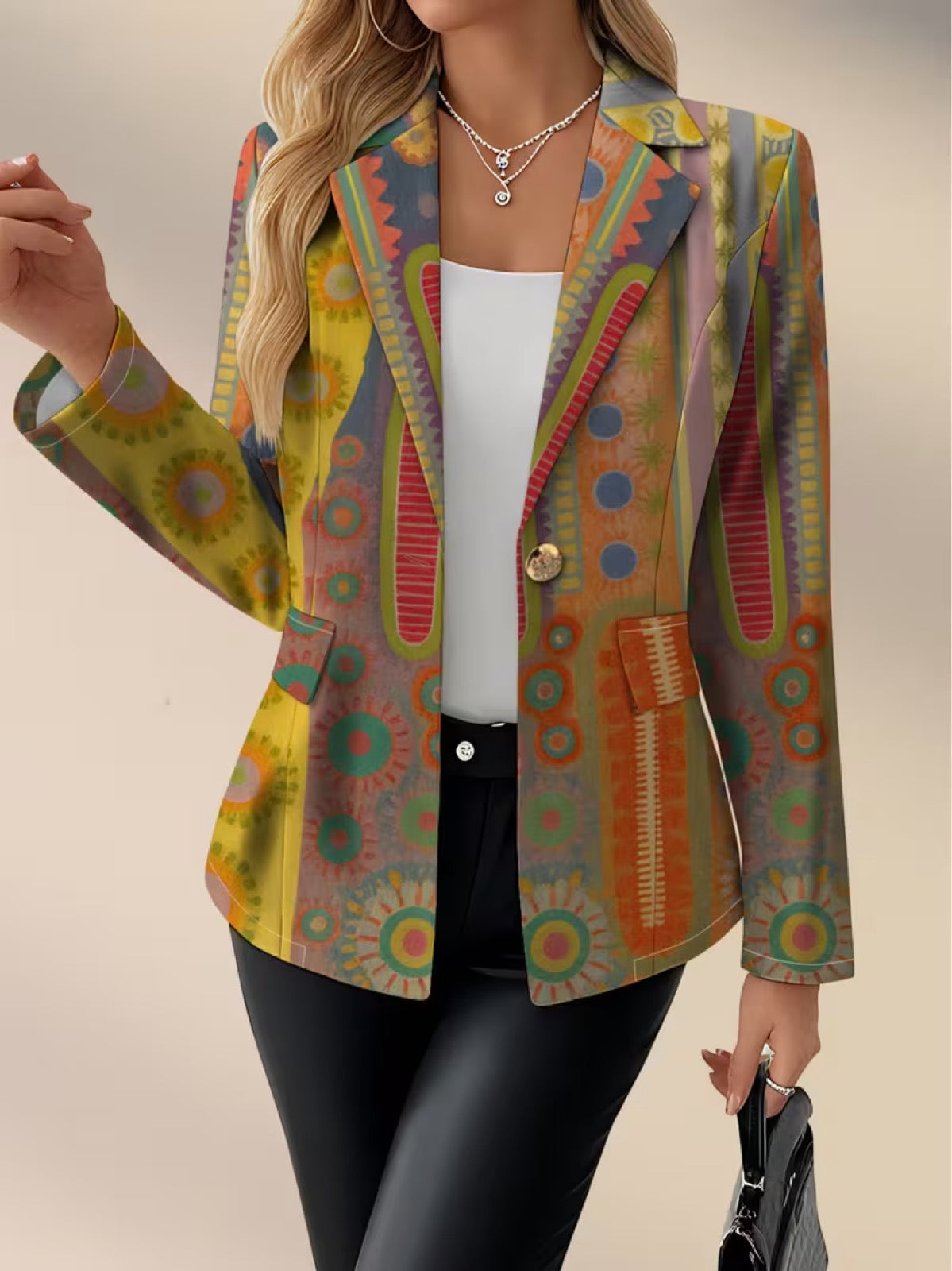 Juliette | Blazer mit kunstvollen Medaillons