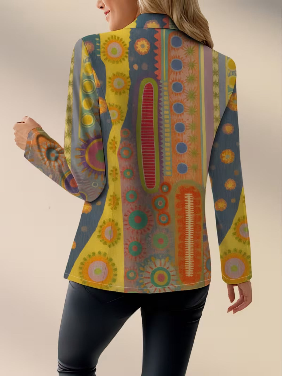 Juliette | Blazer mit kunstvollen Medaillons