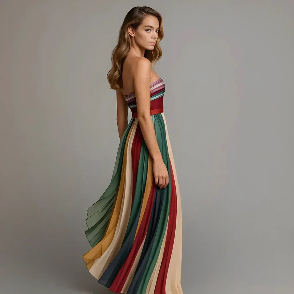 Delyth | Trägerloses plissiertes Maxikleid