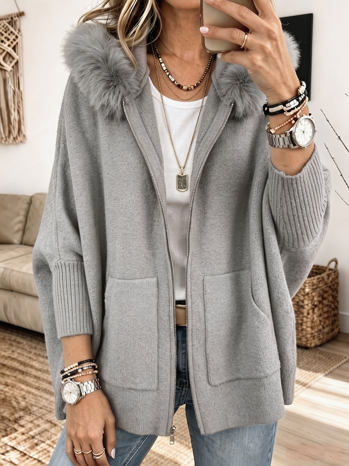 Brynja – Strickcardigan mit Fellkapuze