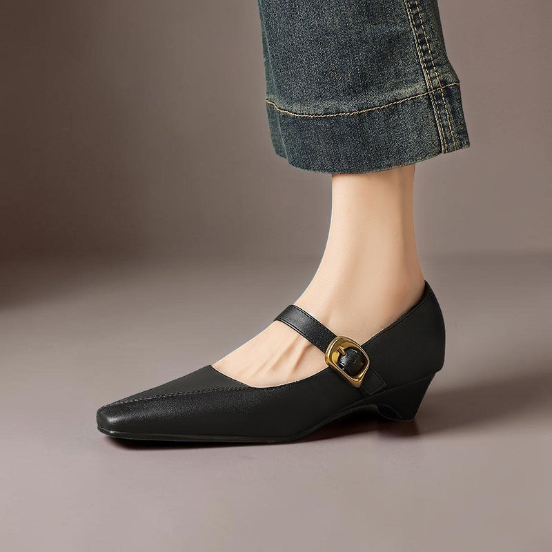 Grethe | Mary-Jane-Schuhe mit goldfarbener Schnalle