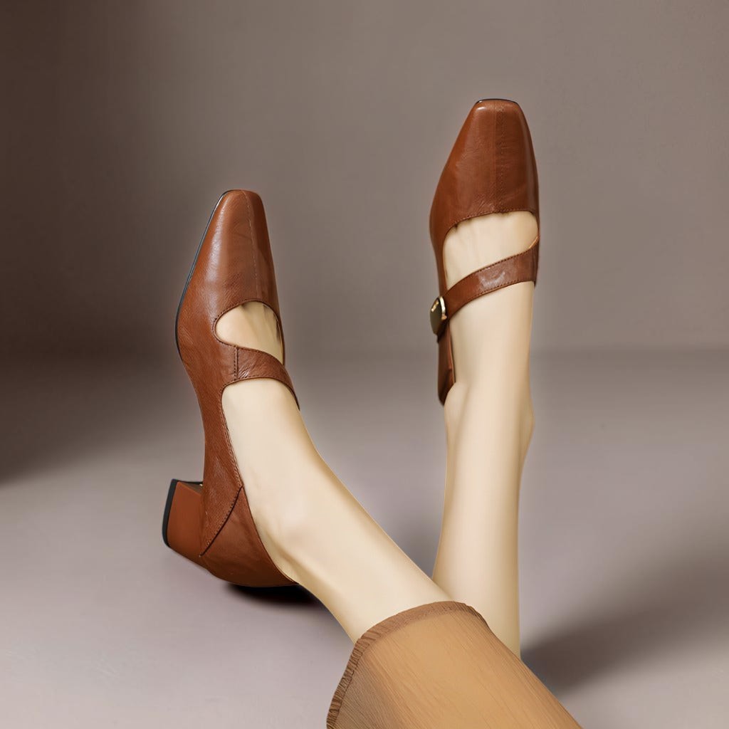 Else | Elegante Mary-Jane-Schuhe mit goldfarbener Schnalle