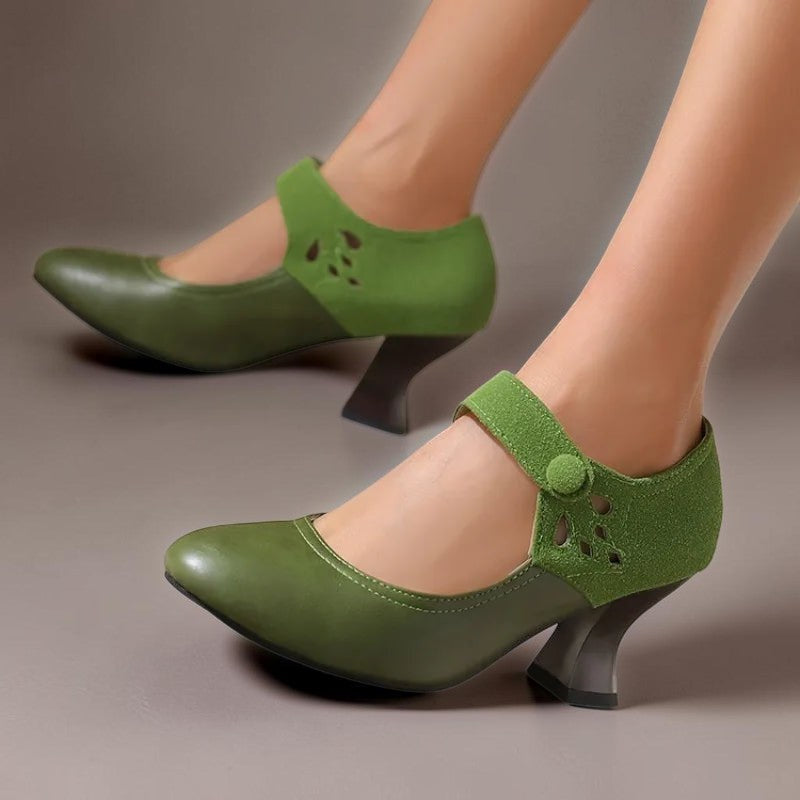 Camilla | Elegante Wildlederschuhe mit Knöchelriemen